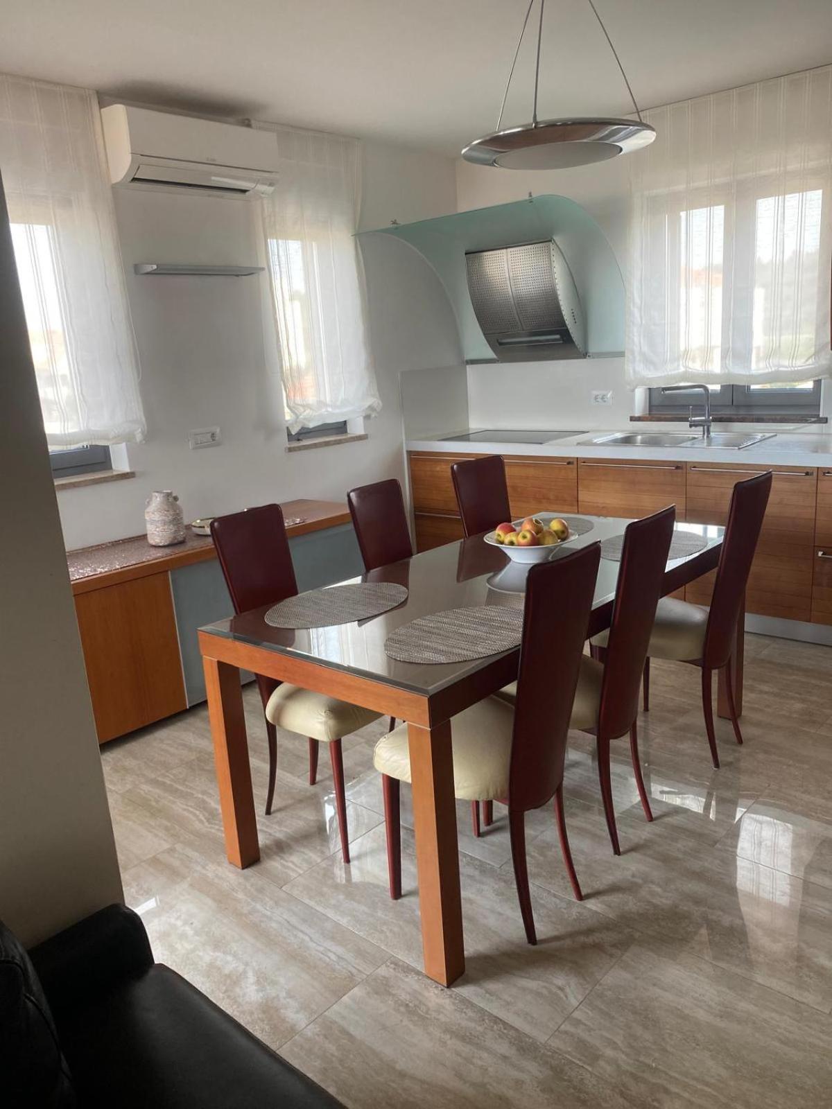 Apartments Luana With Private Jacuzzi Задар Екстер'єр фото
