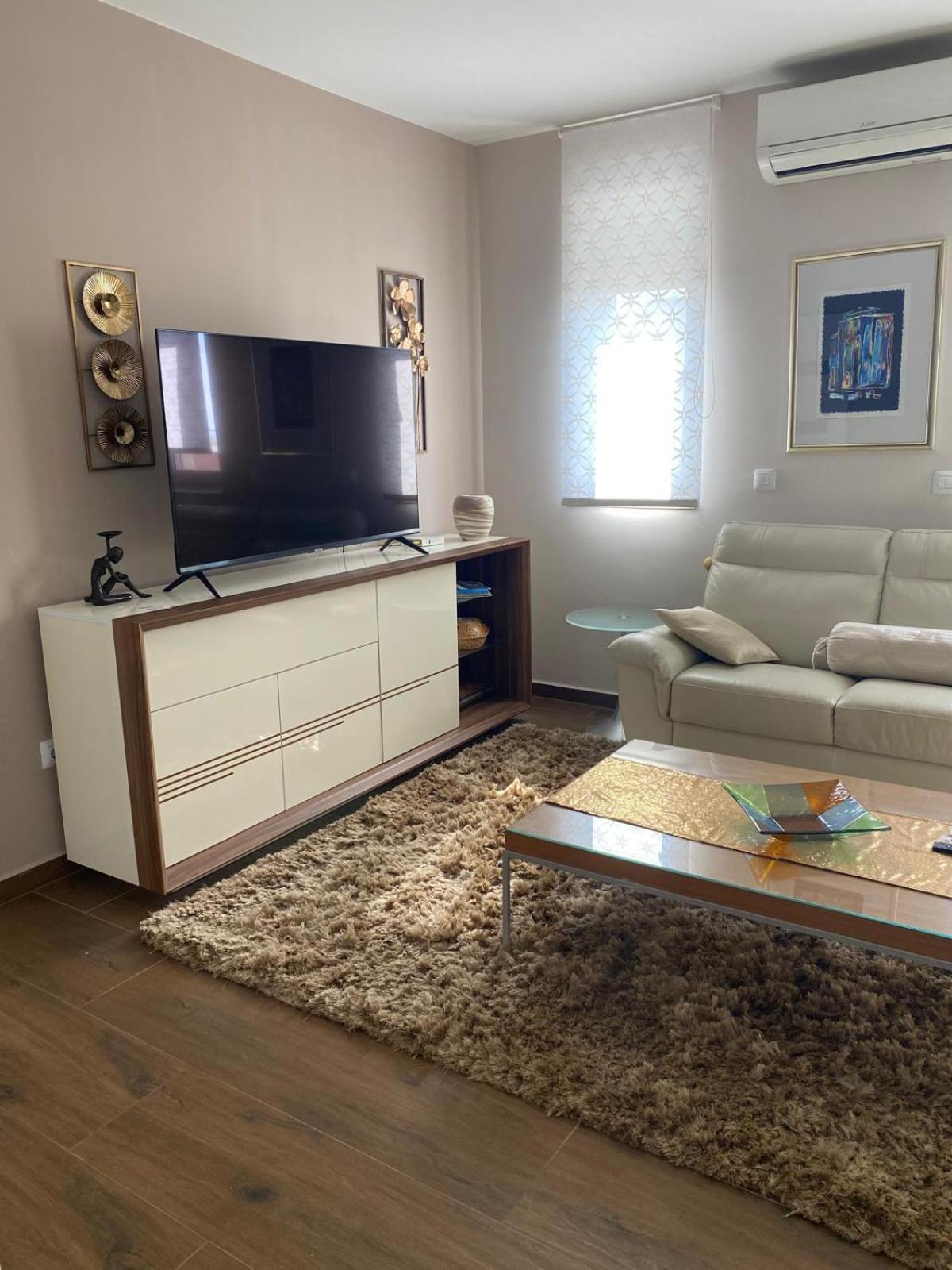 Apartments Luana With Private Jacuzzi Задар Екстер'єр фото