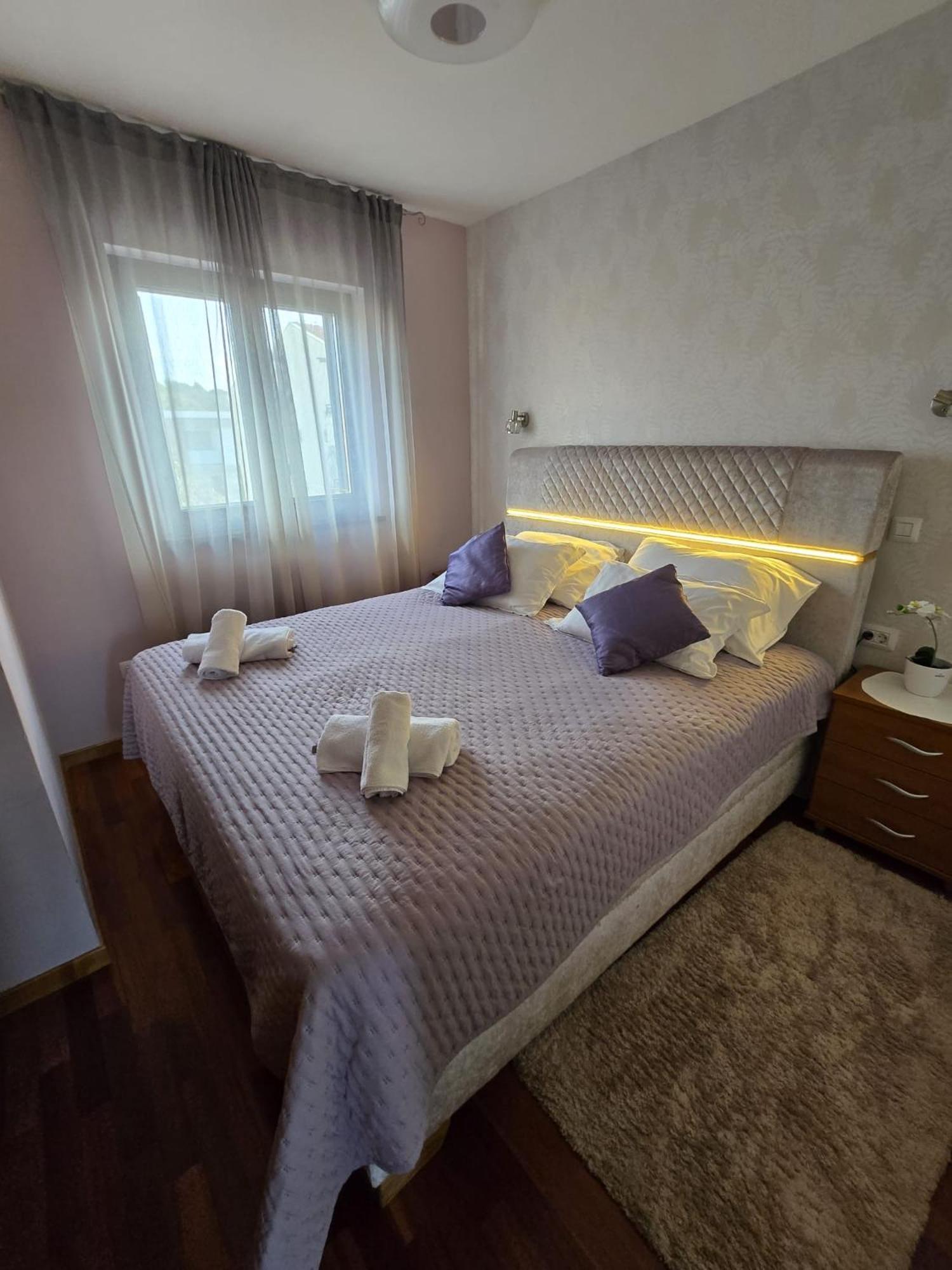 Apartments Luana With Private Jacuzzi Задар Екстер'єр фото